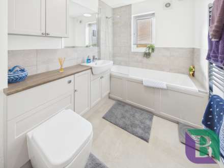 Chantry Close, Woburn Sands, Image 13