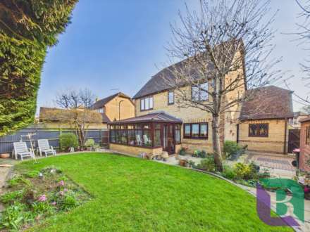 Chantry Close, Woburn Sands, Image 2