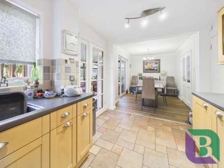 Chantry Close, Woburn Sands, Image 9