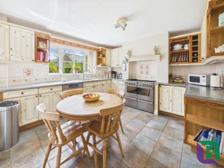 Ravel Close, Old Farm Park, Image 3