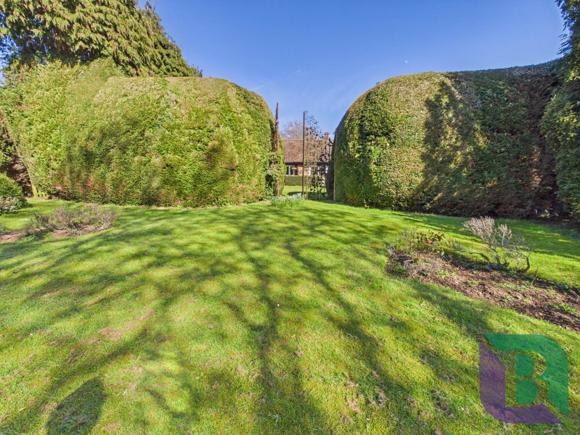 Manor Close, Salford Road, Aspley Guise, Image 12
