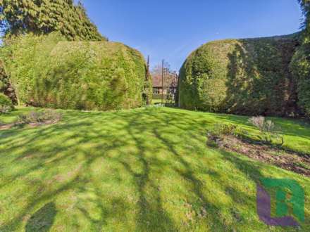 Manor Close, Salford Road, Aspley Guise, Image 12