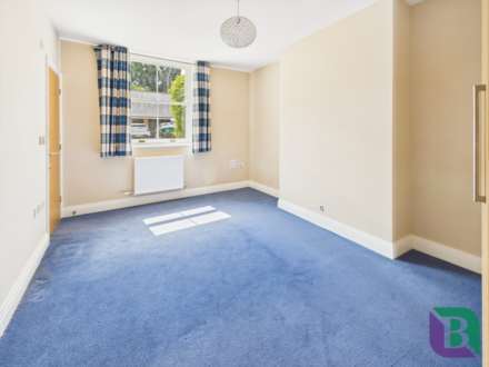 Sandy Court, Woburn Sands, Image 15