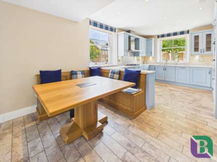 Sandy Court, Woburn Sands, Image 6