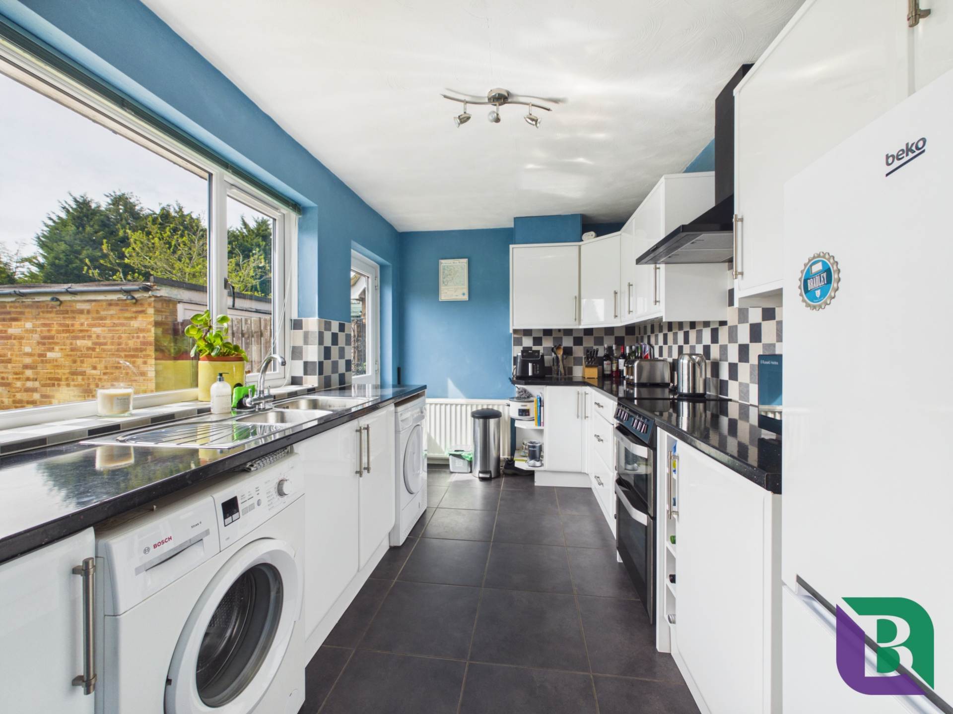 Yew Tree Close, Newton Longville, Image 3