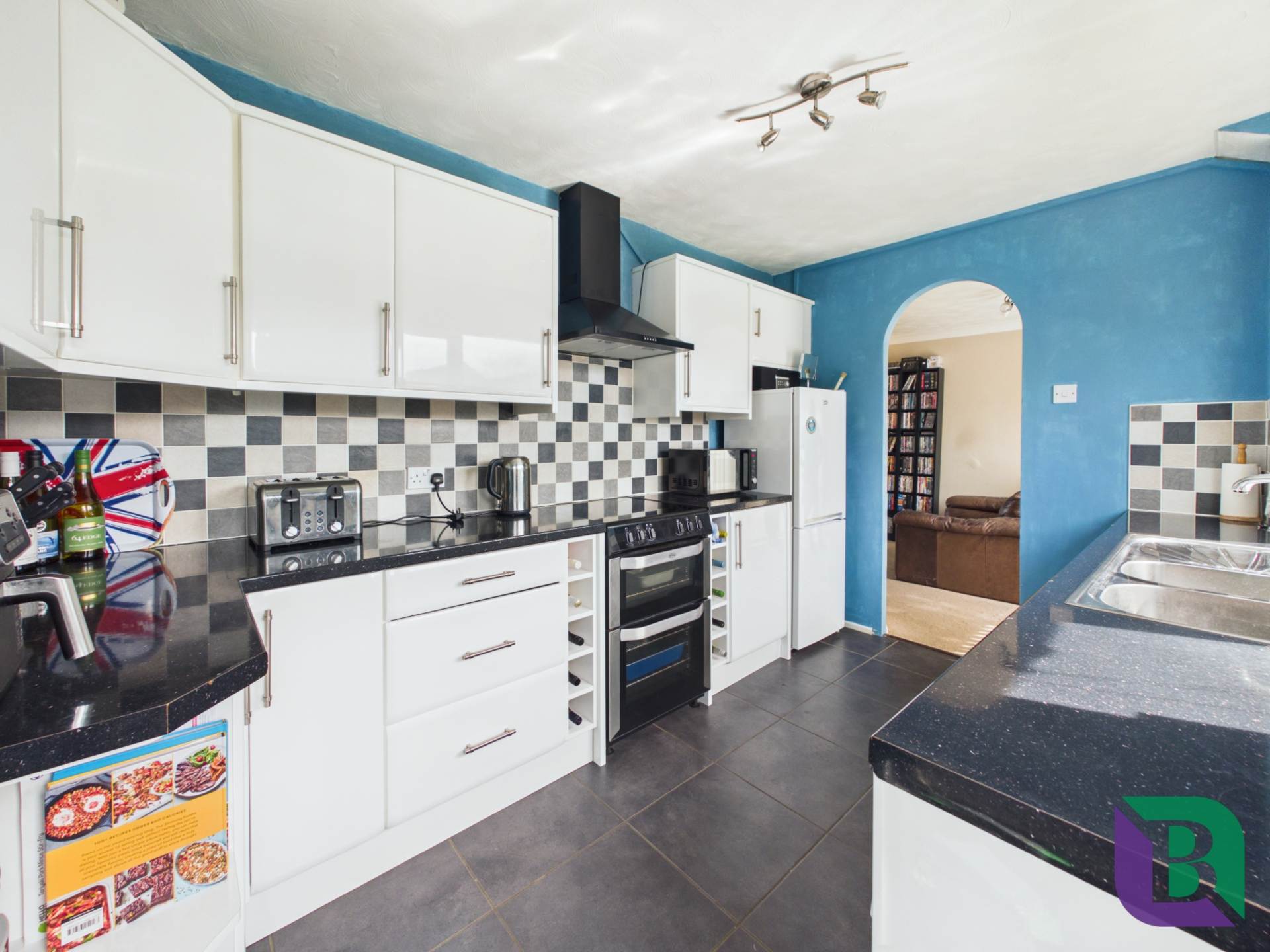 Yew Tree Close, Newton Longville, Image 6