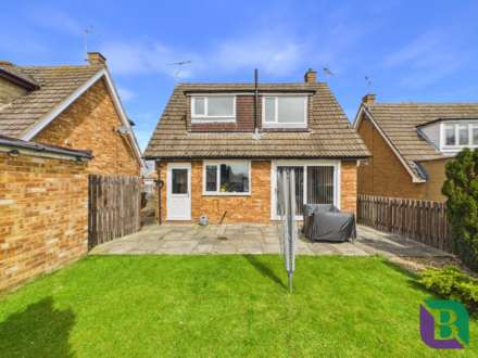 Yew Tree Close, Newton Longville, Image 16