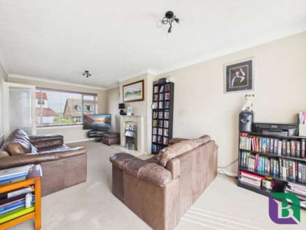 Yew Tree Close, Newton Longville, Image 5