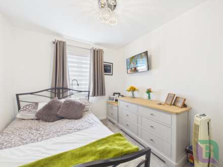 Drayhorse Crescent, Milton Keynes, Image 17