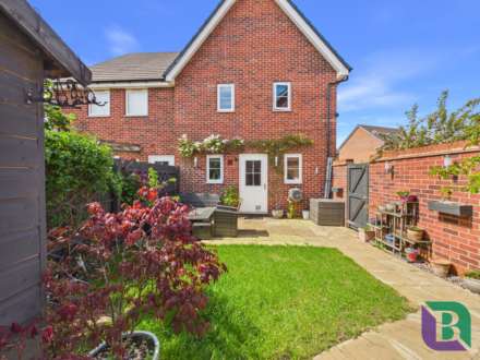 Ellynore Close, Brooklands, Image 19