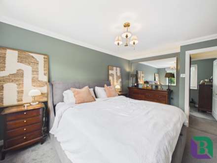 Chantry Close, Woburn Sands, Image 13