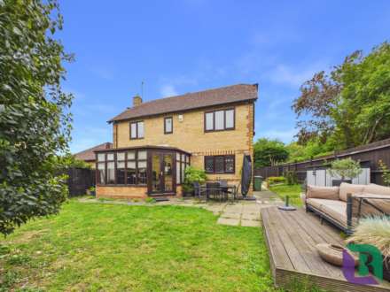 Chantry Close, Woburn Sands, Image 19