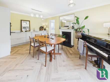 Chantry Close, Woburn Sands, Image 4