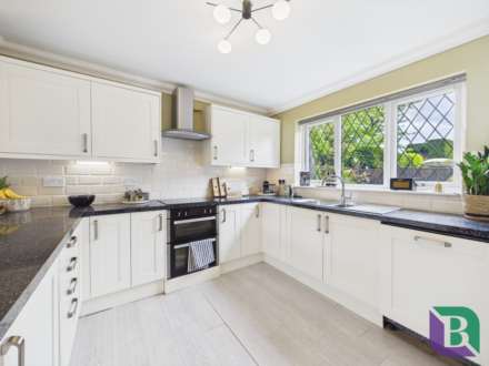Chantry Close, Woburn Sands, Image 7