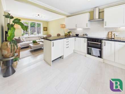 Chantry Close, Woburn Sands, Image 8