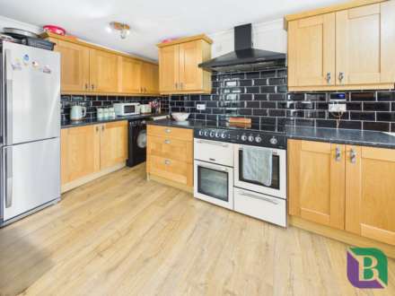 Vandyke Close, Woburn Sands, Image 5