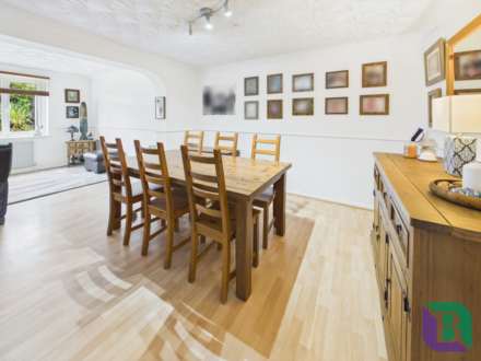 Vandyke Close, Woburn Sands, Image 7