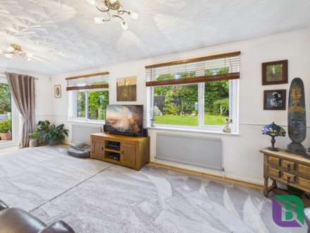 Vandyke Close, Woburn Sands, Image 8