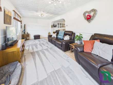 Vandyke Close, Woburn Sands, Image 9