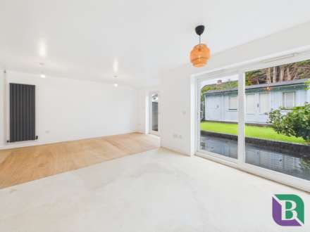 Maple Grove, Woburn Sands, Image 7