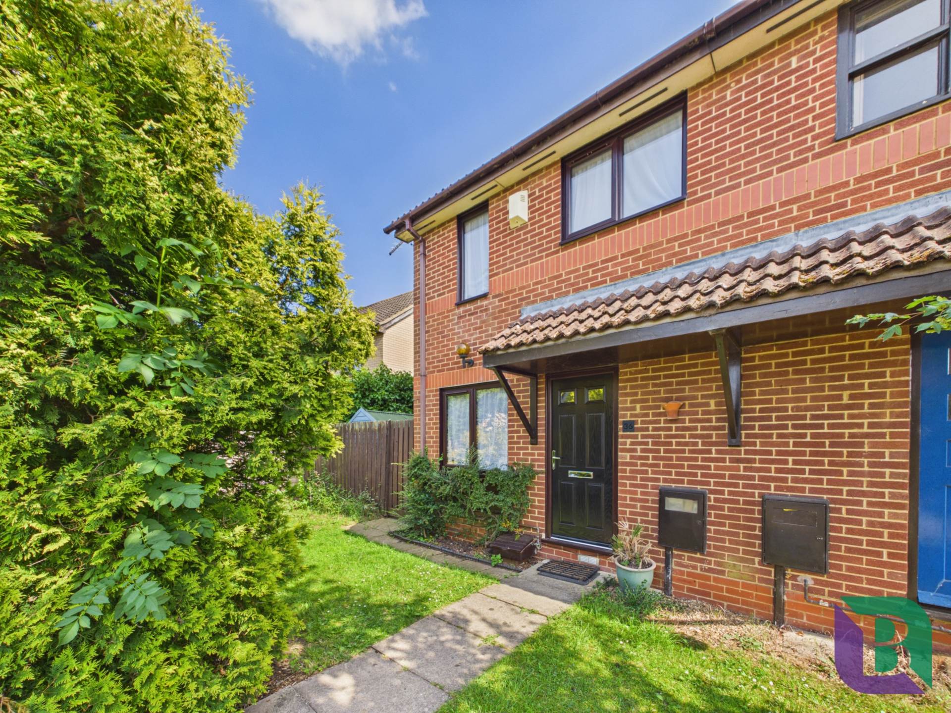 Boxberry Gardens, Walnut Tree, Image 1