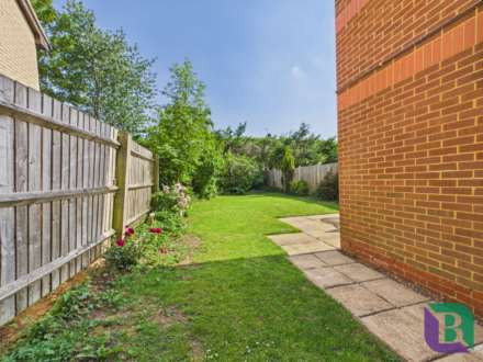 Boxberry Gardens, Walnut Tree, Image 14