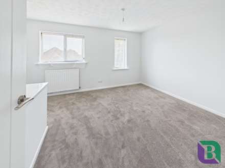 Boxberry Gardens, Walnut Tree, Image 8