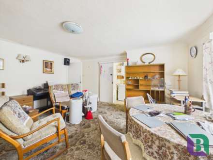 Gerrards Close, Oakwood, Image 3