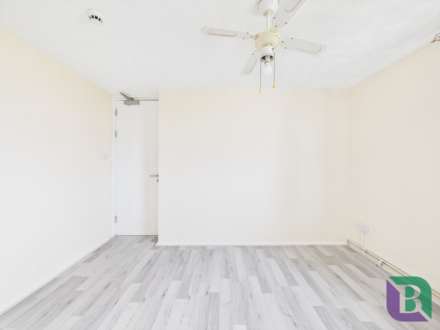 Millard Close, Bedford, Image 17