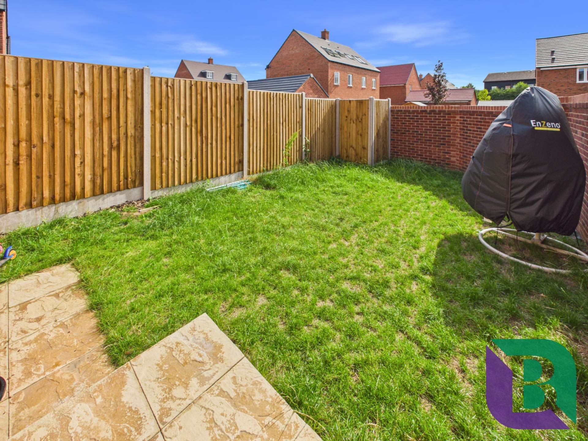 Mercia Road, Great Denham, Image 4