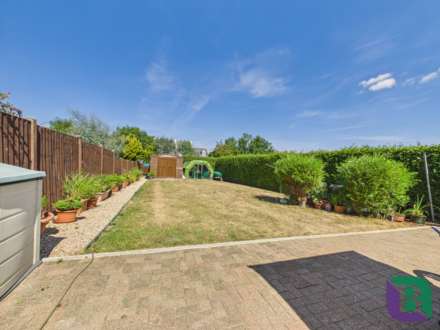 Blackthorn Grove, Woburn Sands, Image 2