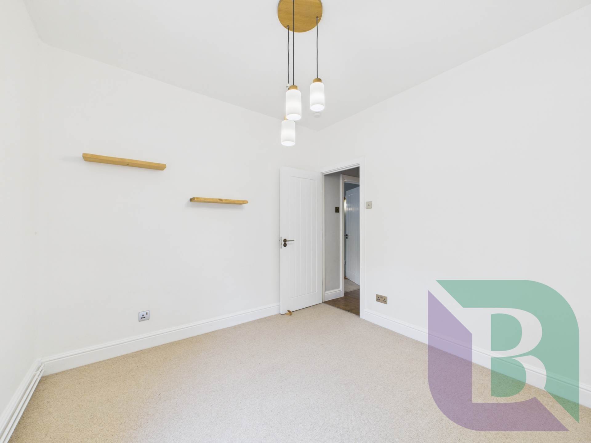 Daneswood, Aspley Heath, Image 10