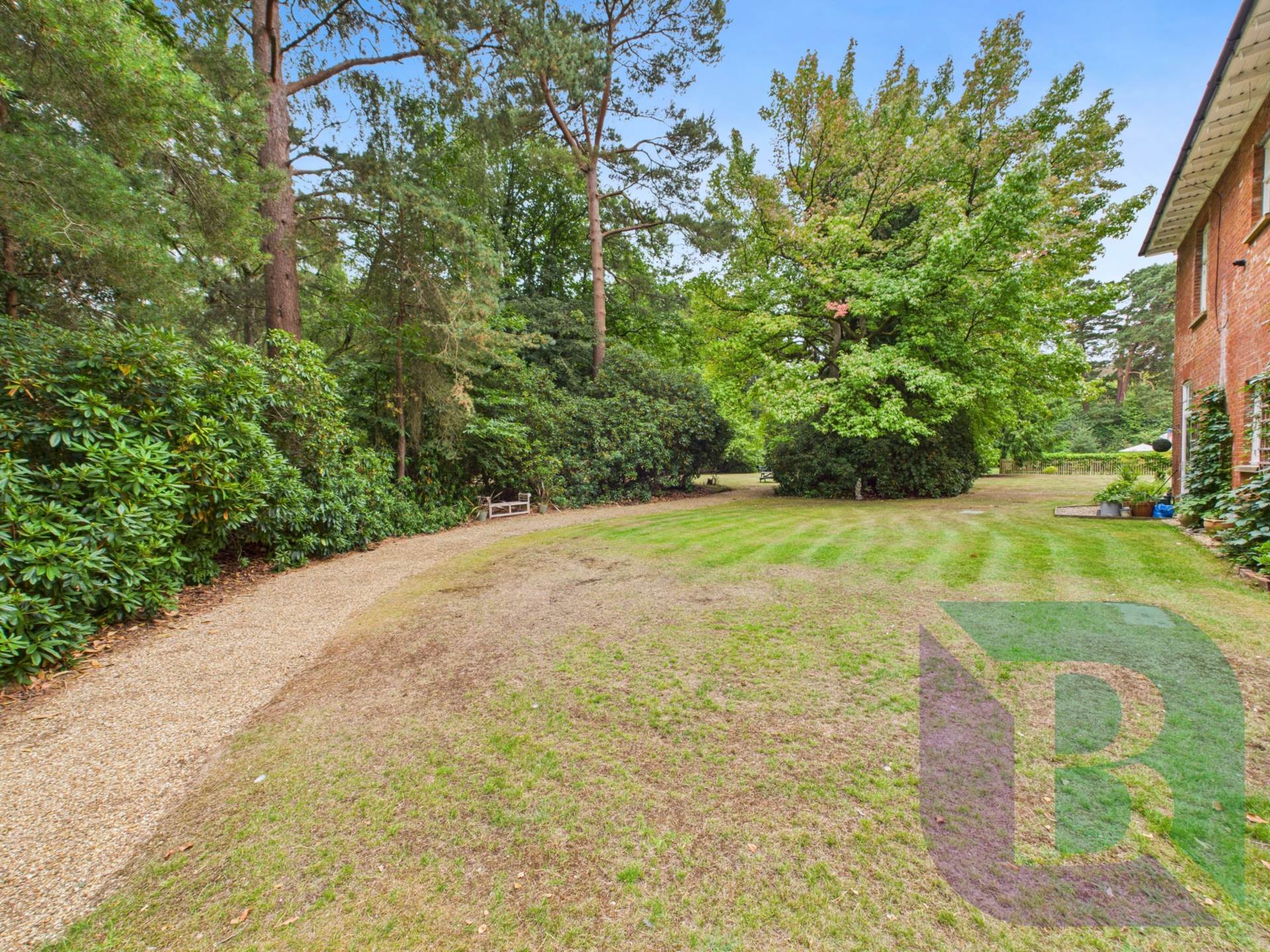 Daneswood, Aspley Heath, Image 2