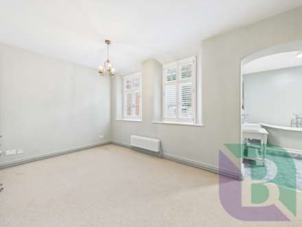Daneswood, Aspley Heath, Image 13