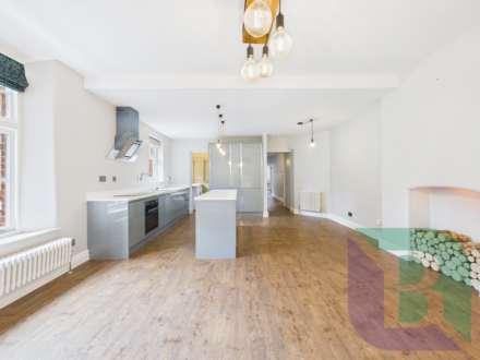 Daneswood, Aspley Heath, Image 4