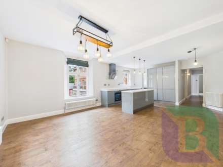 Daneswood, Aspley Heath, Image 6