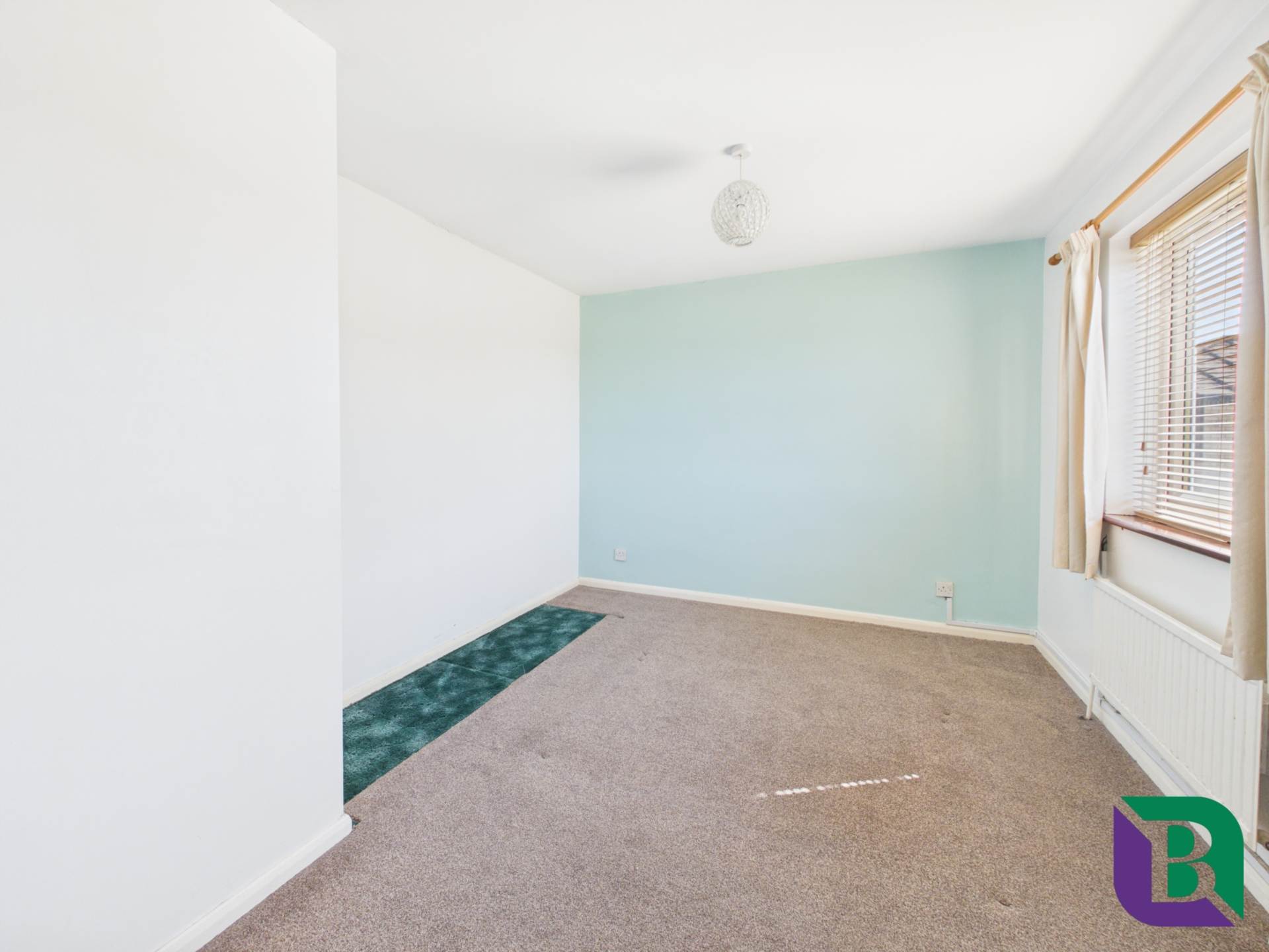 Hucklebury Close, Walnut Tree, Image 7