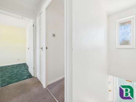 Hucklebury Close, Walnut Tree, Image 10