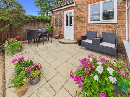 Salford Road, Milton Keynes, Image 17
