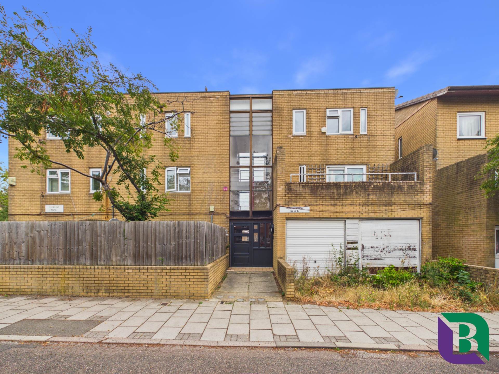 Polruan Place, Fishermead, Image 1