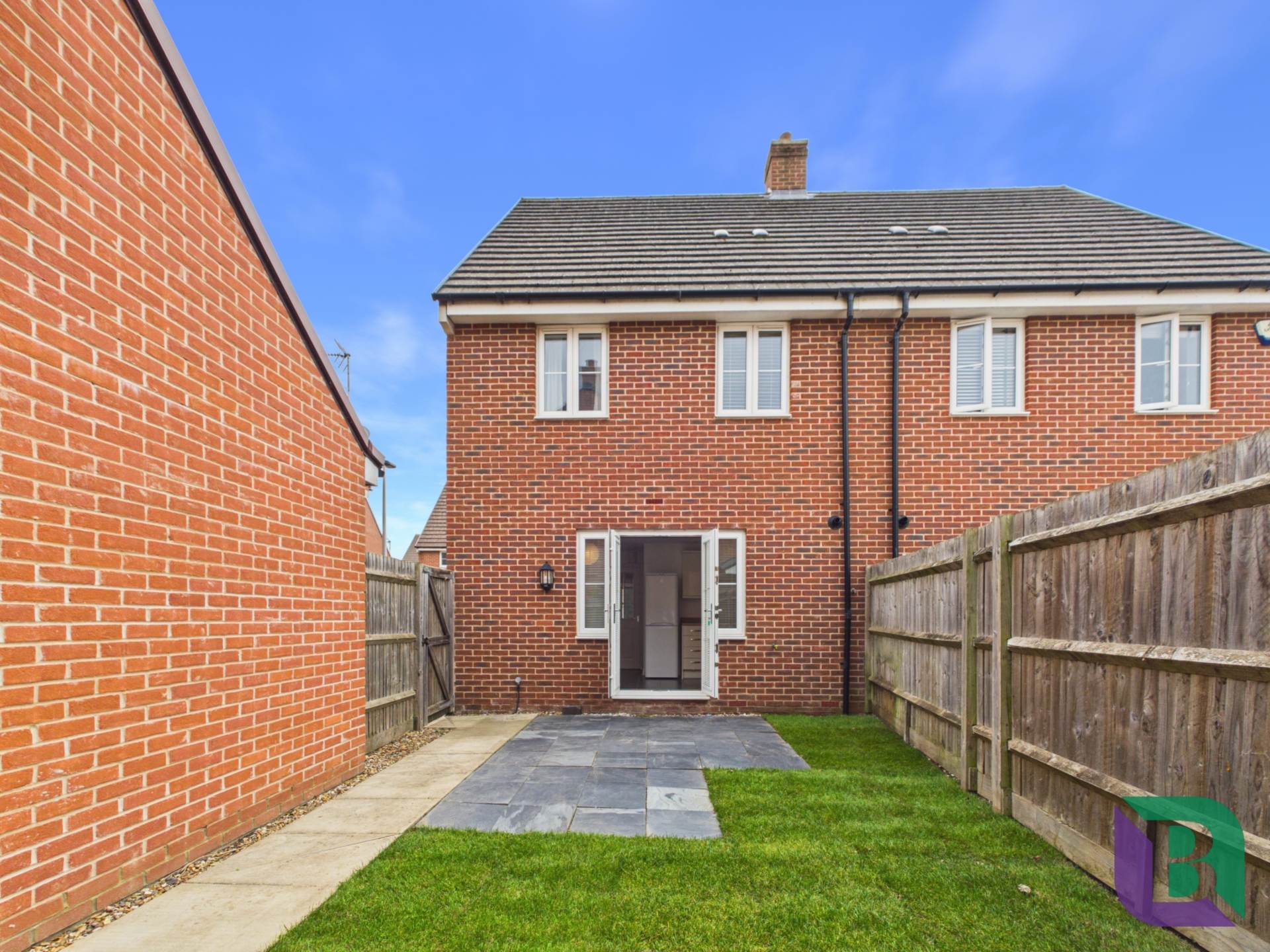 Drayhorse Crescent, Woburn Sands, Image 3