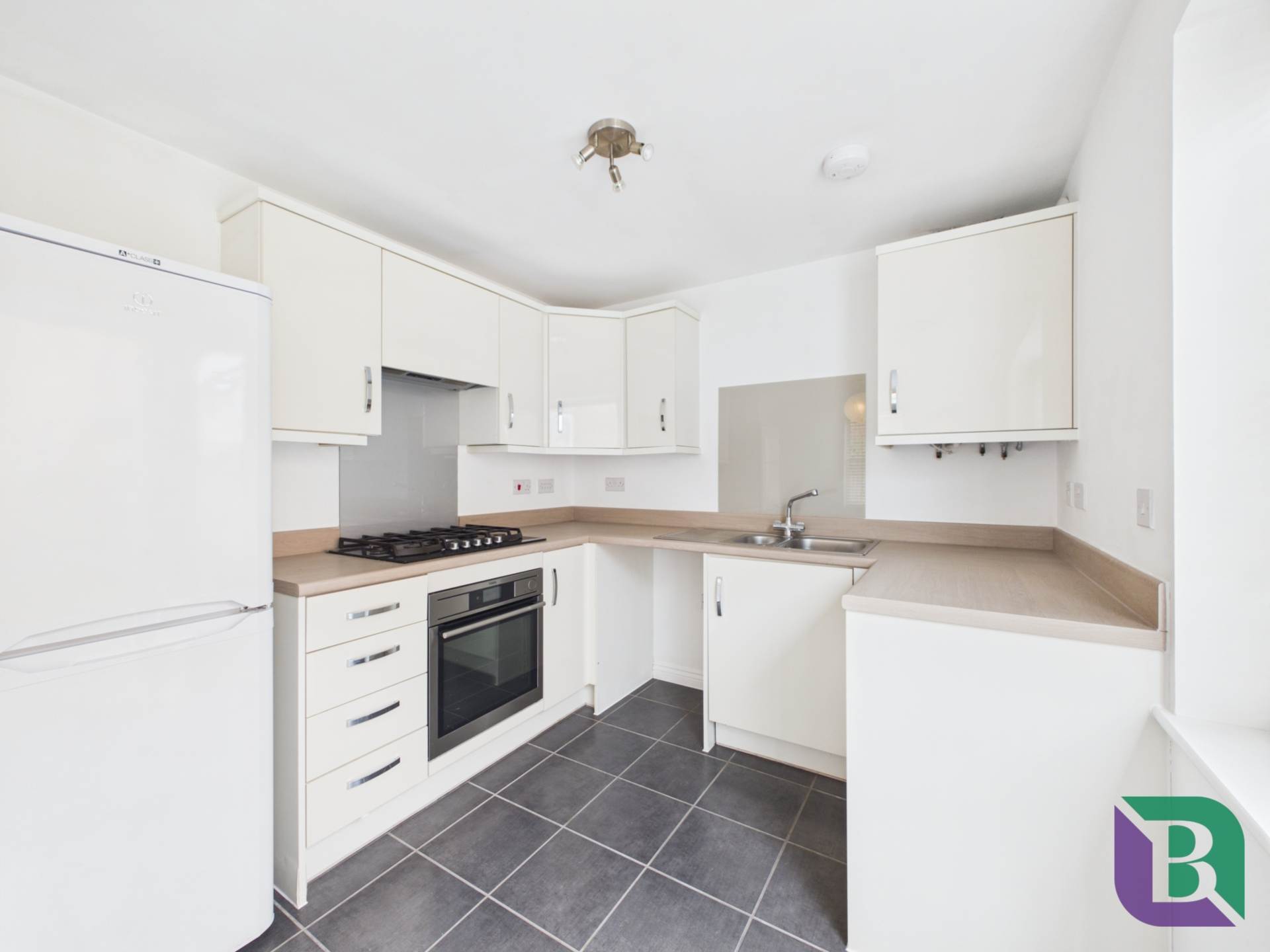 Drayhorse Crescent, Woburn Sands, Image 9