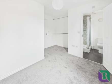 Drayhorse Crescent, Woburn Sands, Image 12