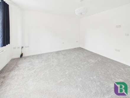 Drayhorse Crescent, Woburn Sands, Image 5