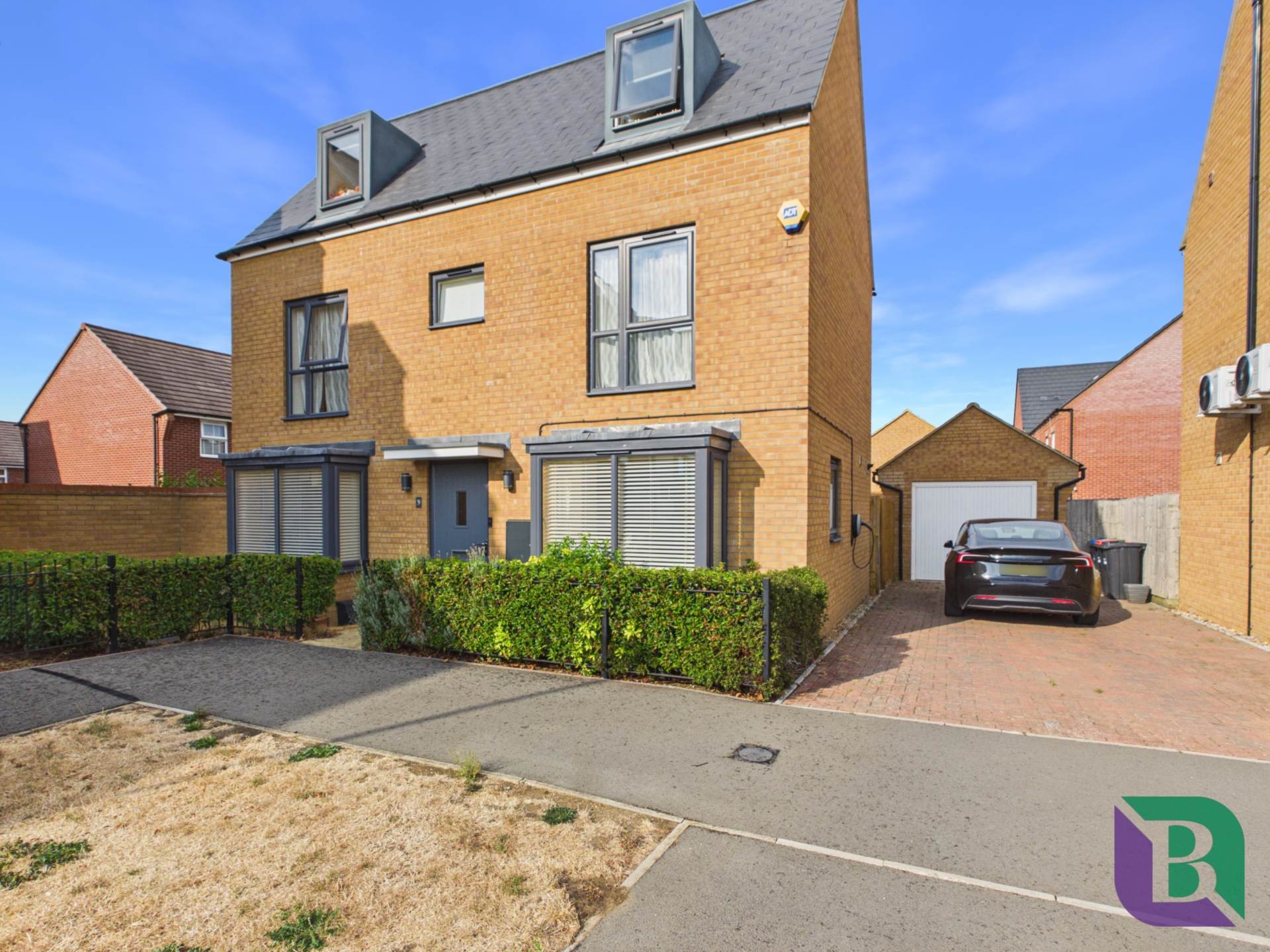 Ellerman Square, Brooklands, Image 24