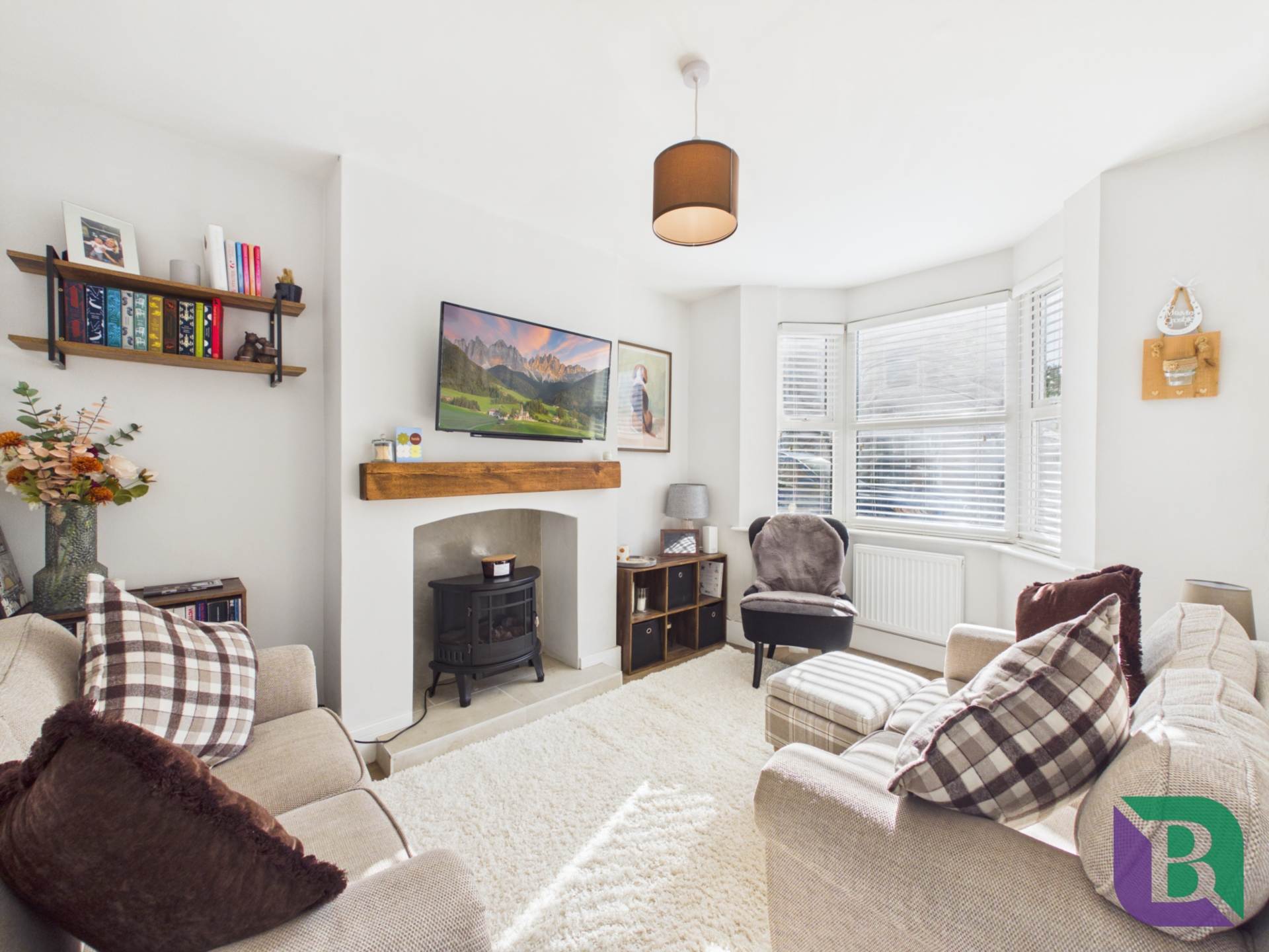 Russell Street, Woburn Sands, Image 2