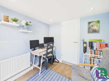 Russell Street, Woburn Sands, Image 11