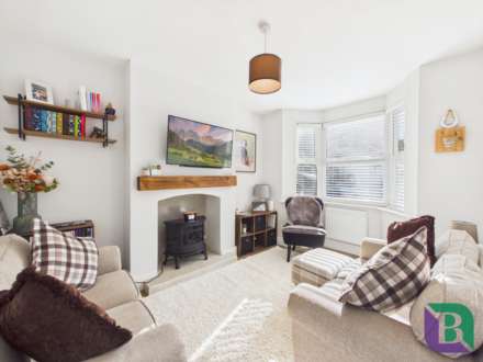 Russell Street, Woburn Sands, Image 2