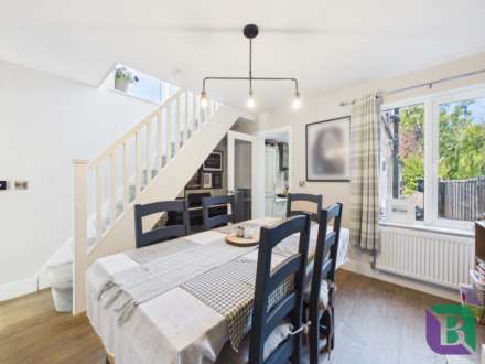 Russell Street, Woburn Sands, Image 8