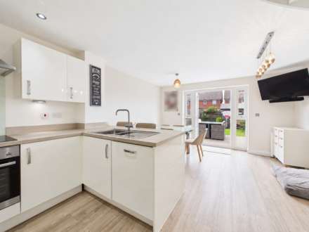 Kitchener Drive, Eaton Leys, Image 2